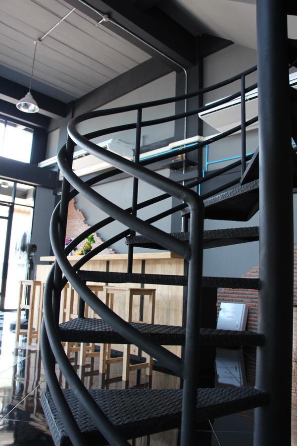 The Logbook Room And Cafe' Chonburi Exterior foto